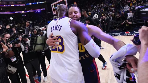 揭秘球场风波！卢克曼离场争议瞬间，与尤里奇教练激情对峙引热议